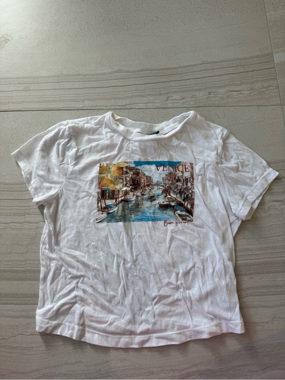 a new day White Graphic Venice Crop Top